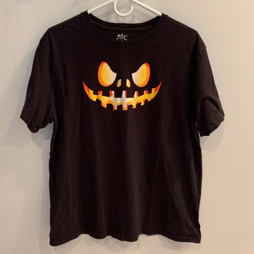Halloween tee
